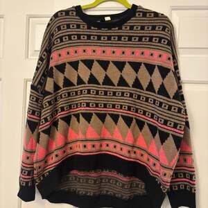 BDG Urban Outfitters Geometric Graphic Knit Sweater Black Taupe Hot Pink M